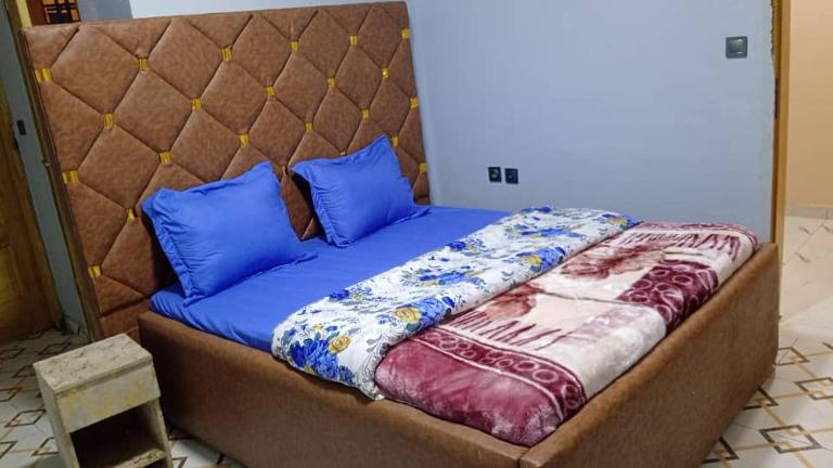 SKY BLUE guest house - B&B Buéa