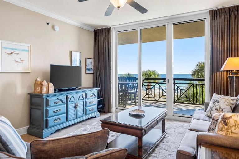 3BR Beachfront Huge Balcony 2 Pools Luxury - B&B Fort Walton Beach
