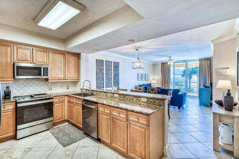 3BR Beachfront Huge Balcony 2 Pools Luxury - B&B Fort Walton Beach