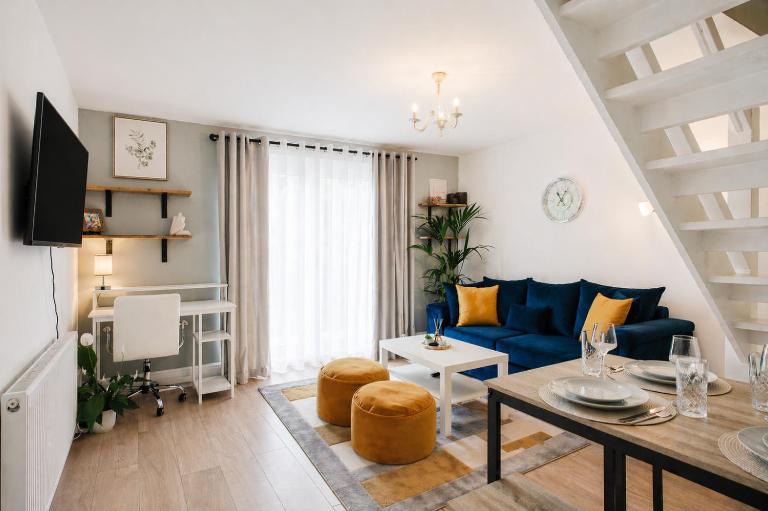 Modern 2 Bedroom House with Parking - B&B Manchester