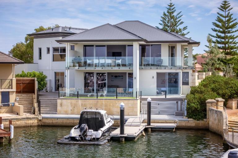 Sanctuary Cove I Private Properties - B&B Mandurah