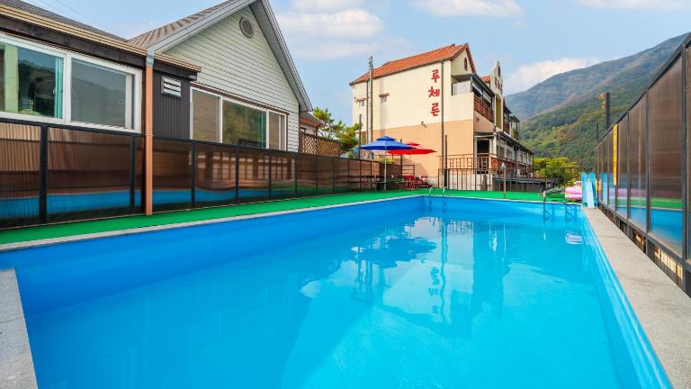 GaPyeong Lucerne kids Spa Pension - B&B Gapyeong