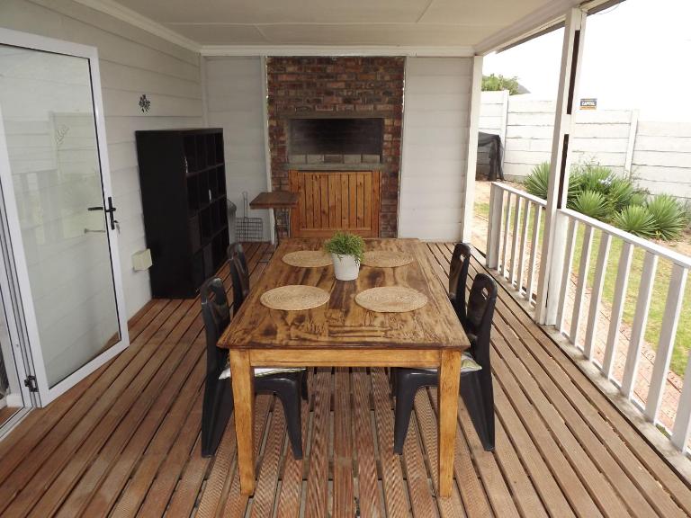 Castle Rock - B&B Montagu