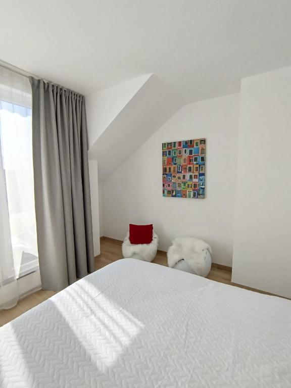 Gîte avec vue 4 personnes Ardennes - Proche de Durbuy - La Roche - 2 terrasses privatives et jardin - Parking gratuit 2 voitures - B&B Noiseux