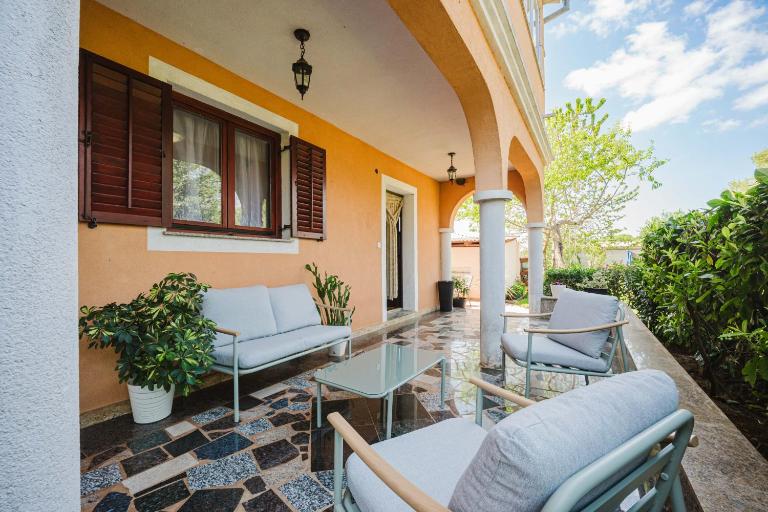 Apartman Mimi - Pula airport - Chambres d'hôtes Pula