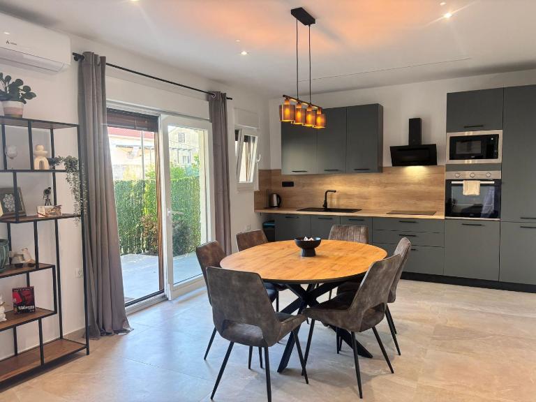 Apartman Kaštela - B&B Kutleše