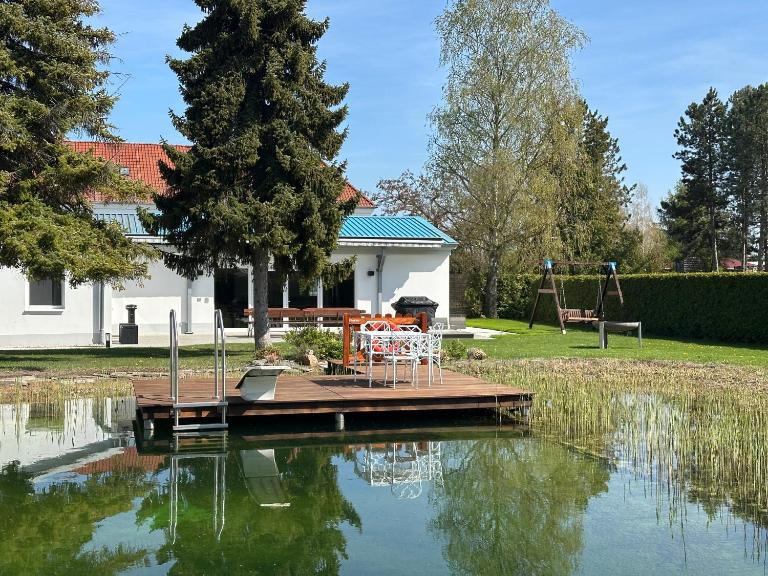 Ferienhaus Biotop - Badeteich, Sauna, Kinoleinwand - Ferienwohnung Kölleda