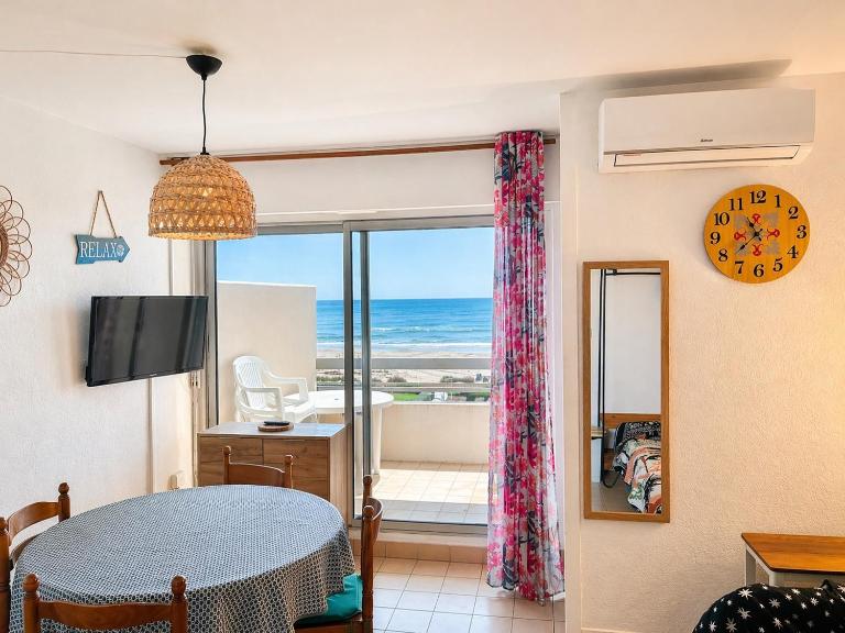 Studio cabine pied dans l eau climatisé, parking et wifi haut débit - Ferienwohnung Canet-en-Roussillon