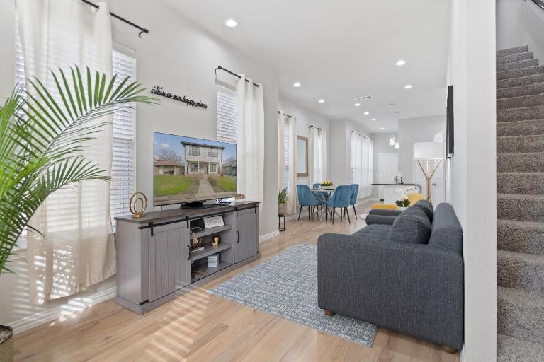 3BR Duplex - Walk to Bishop Arts - Fenced Yard - Ferienwohnung Dallas