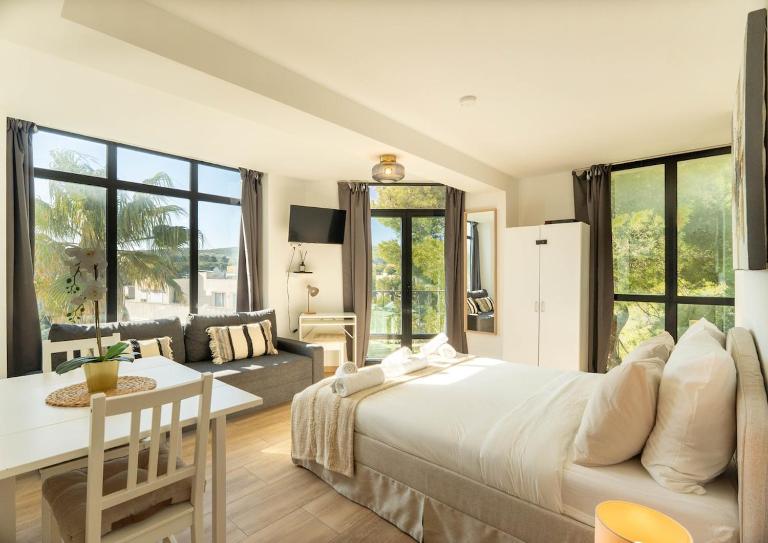 Studio Cosy à 300m du port - B&B Carry-le-Rouet