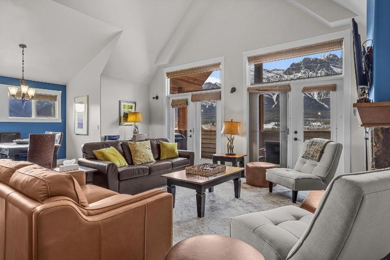 Luxury Penthouse - 3 King Suites - UG Parking - B&B Canmore