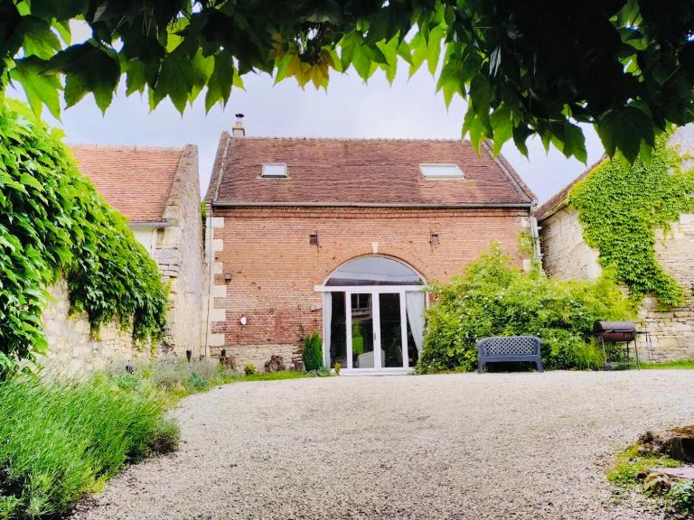 Les Gîtes de Pronleroy Grange-loft & Jacuzzi privatif optionnel - B&B Pronleroy