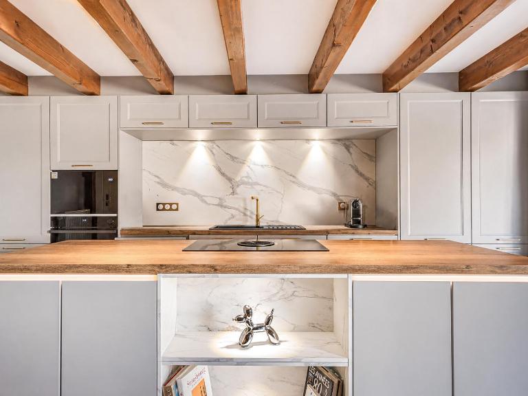Résidence 90 m2 lumineuse - cour intérieure alsacienne, balcon & parking - B&B Marlenheim