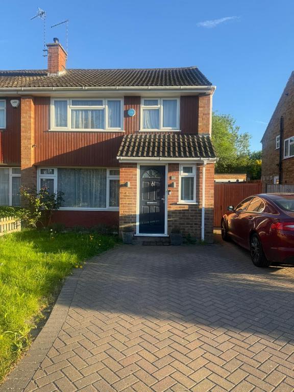 Three bedroom family home Near Taplow station - B&B Taplow