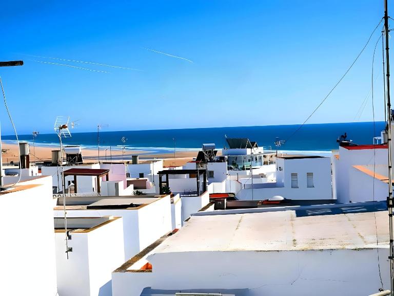 Apartamento cerca de la playa solo alquilamos familias y parejas - B&B Conil de la Frontera