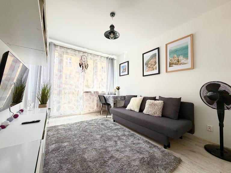 Reja Beige Apartment by BookingHost - Ferienwohnung Wroclaw