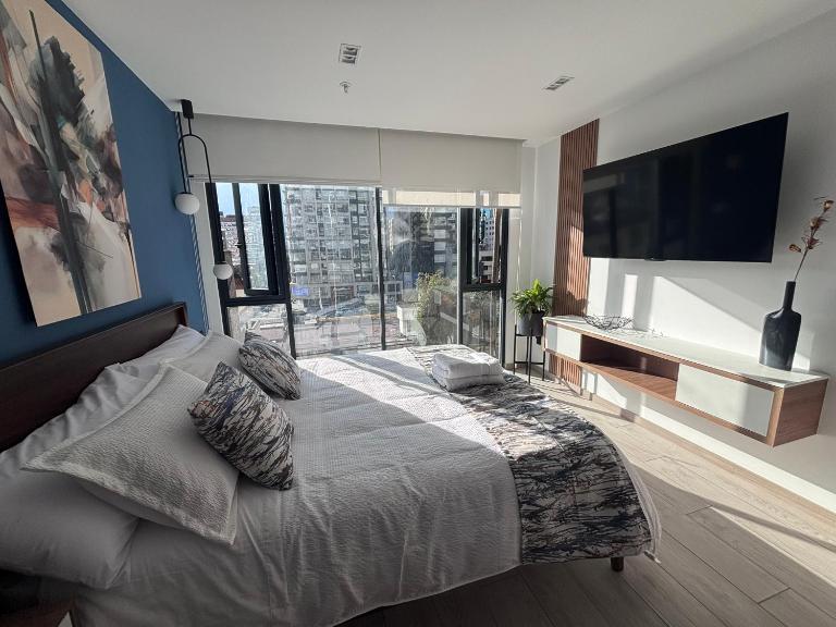 Suite exclusiva, piscina, sauna, turco, jacuzzi en área comercial de Quito - B&B Quito