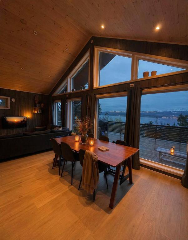 Modern chalet in Malangen - B&B Mestervik