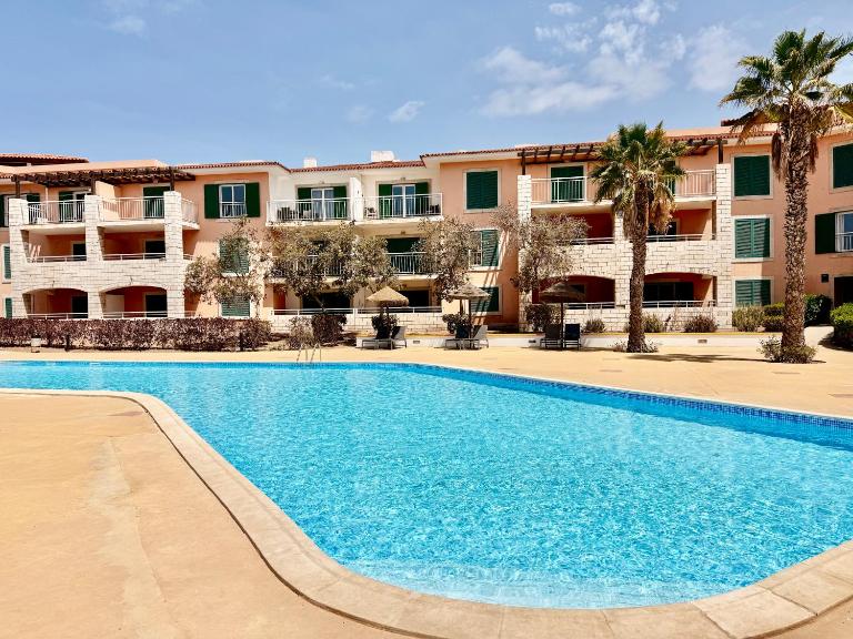 Apartamento moderno com piscina e varanda - Vila Verde, Ilha do Sal - Ferienwohnung Santa Maria