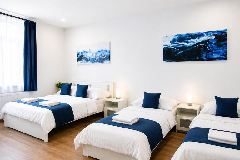 LYLY APARTMENT - 2 Bedrooms for 6 Guests & Free Parking - B&B Prague