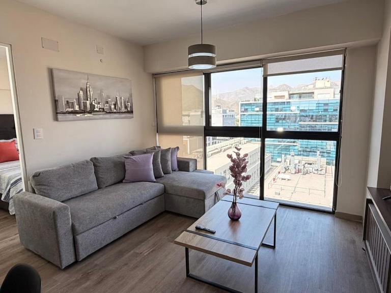 Nice 2-Bedroom Apartment frente Embassy USA - Av El Polo - Ferienwohnung Lima