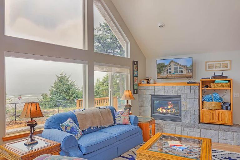 Beachfront Moclips Retreat Hot Tub and Fire Pit - B&B Moclips