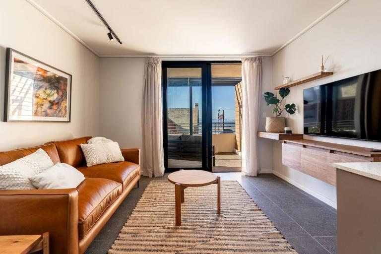 Ocean View at Wavescapes near Surfers Corner - B&B Muizenberg