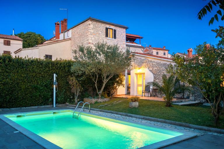 Stonehouse Ewa&Pool - Chambres d'hôtes Medulin