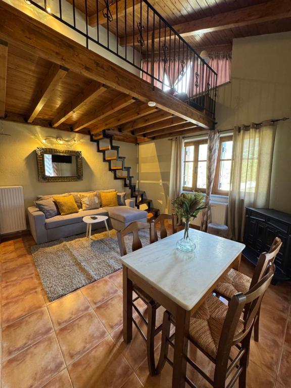 Frigias 4 - B&B Arachova