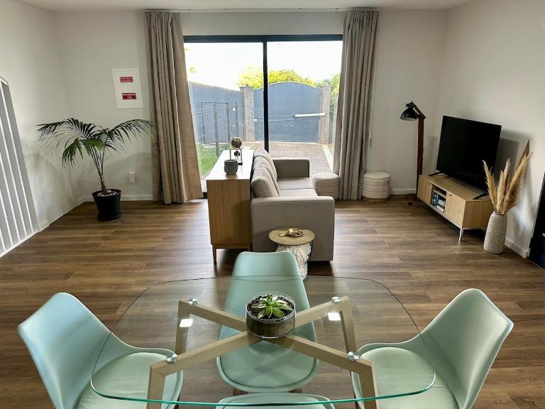 Modern Sea View Studio with Private Parking - B&B Gaula