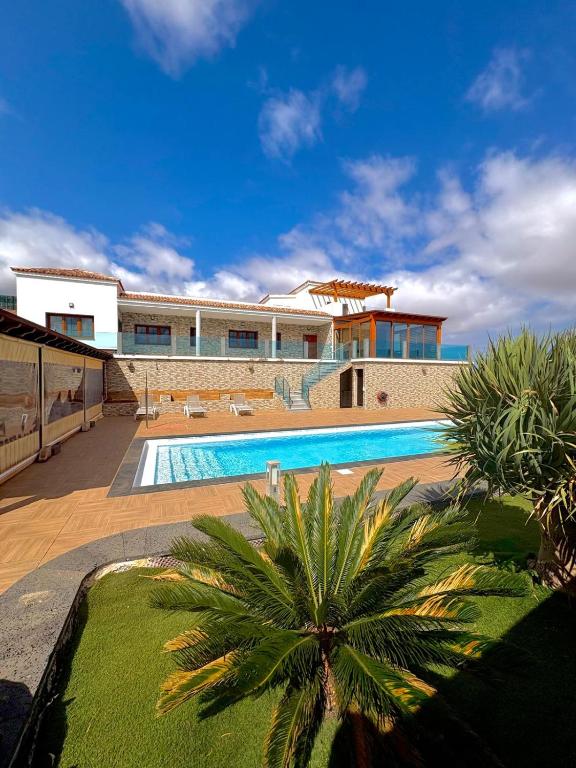 Villa en el Time con piscina - B&B Puerto del Rosario
