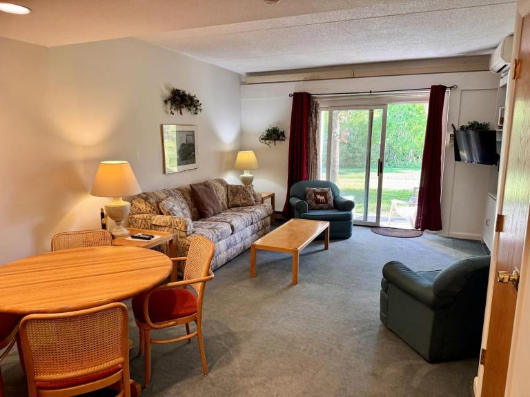 NH Escape Pool, HotTub, Loon Family Stay - Ferienwohnung Lincoln