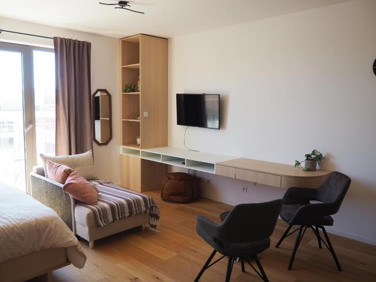 Modern 1BR in Award-Winning Residence with Sauna and Gym - B&B Brno