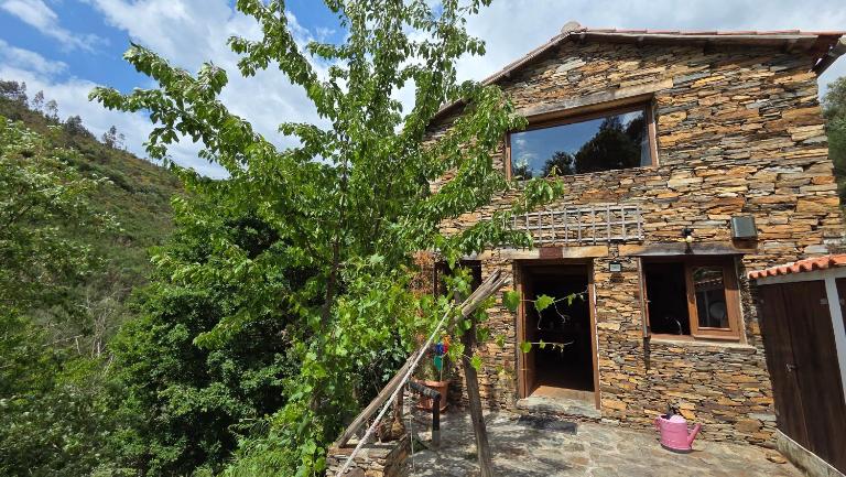 Deusinhinia de Dreia Guest House up to 5 people - Chambres d'hôtes Pisão
