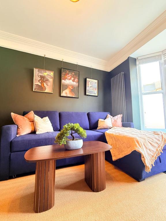 Modern 2 bed Home with Parking Sleeps 6 - B&B Lincoln