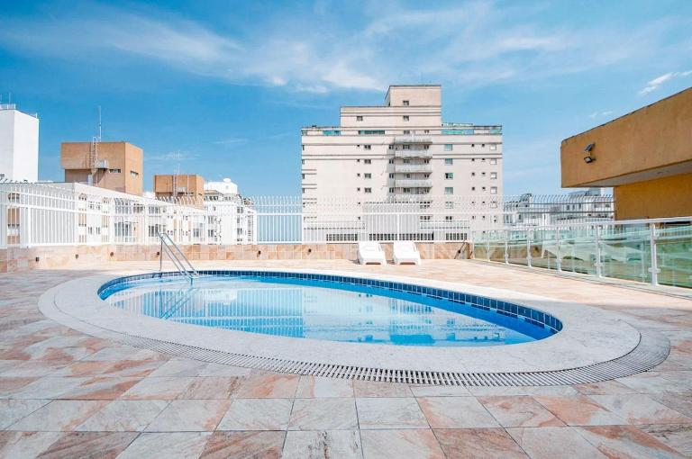 Flat Confort para Família c/Piscina e Sauna-1 Vaga - B&B Guarujá