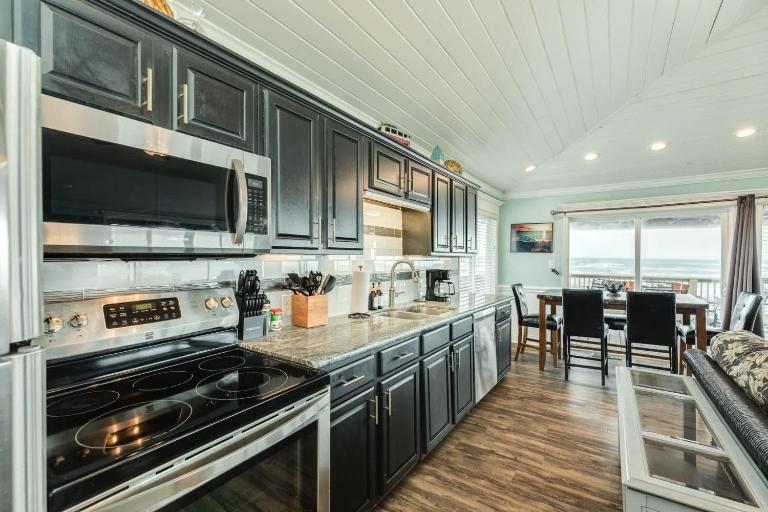 Beachfront Property Private Walkover - Chambres d'hôtes Surfside Beach