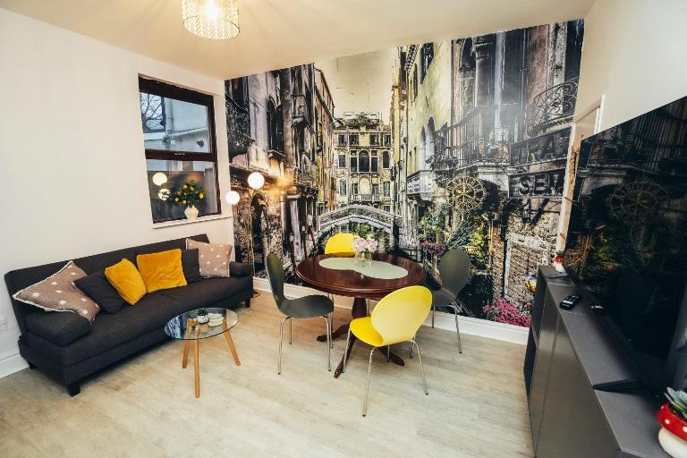 6-Bed House with Free Parking, Amazing Kitchen, Sleeping 6-8 - B&B Derby