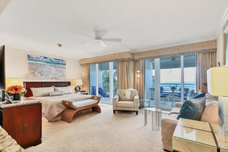 Inn on the Beach 1205 by FVC - Bed and Breakfast Longboat Key