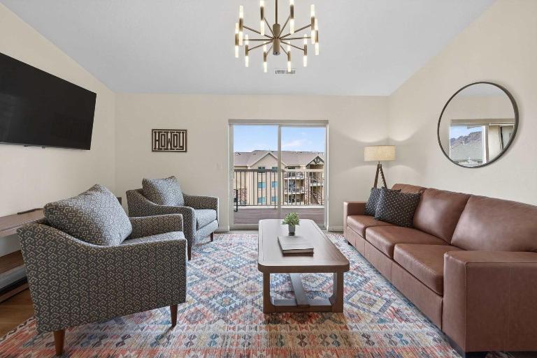 1J Top Floor Moab RedCliff Condo POOL & HOT TUB - Ferienwohnung Moab