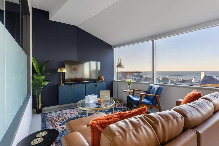 Luxe Apt w/ParkingGym/5 mins to Stadium/Lake View - B&B Cleveland