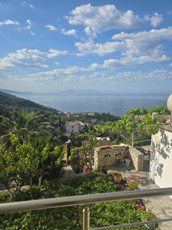 Dhrami Rooms - B&B Qeparo
