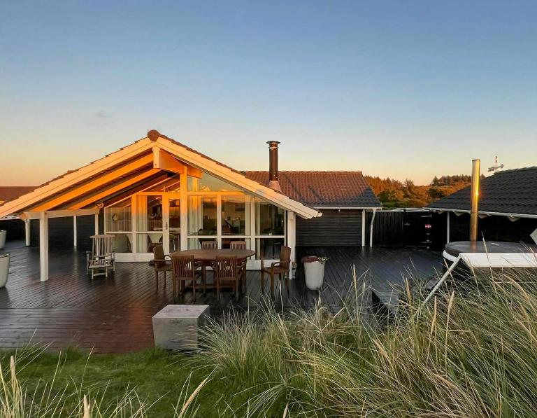 Holiday Home With Sea View And Spa In Nørlev - B&B Hjørring