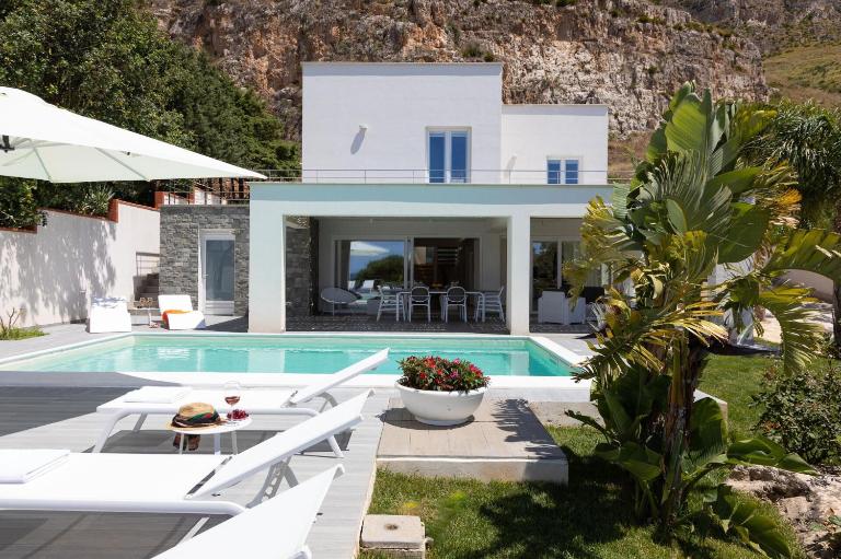 Villa Annalisa by PosarelliVillas - B&B Pizzolungo