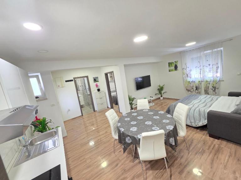 MTV Zadar Beach Escape, Free Parking, Near Beach - Bed and Breakfast Zadar