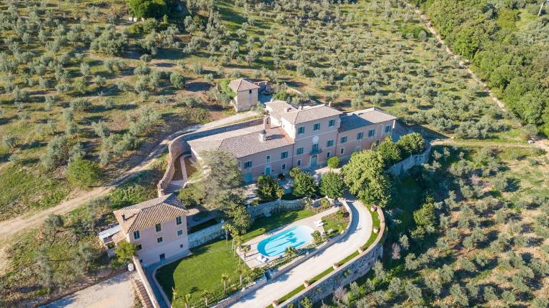 Spettacolare Villa del XVIII secolo con piscina - Ferienwohnung Terni