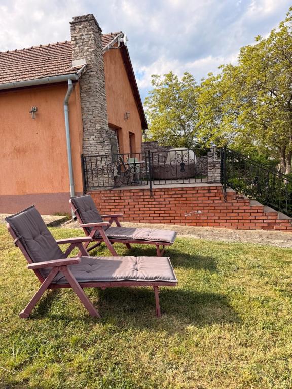 GreenPark Candy Manor with Large Garden Close to Tokaj - B&B Bekecs