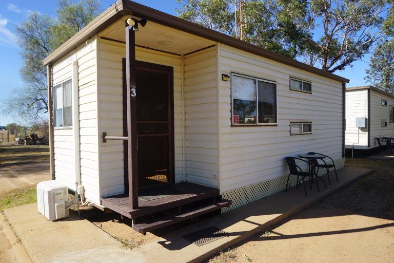 Narromine Rockwall Cabins and Caravan Park - Ferienwohnung Narromine