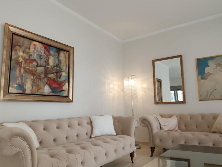Marble and Sun 17 - B&B Athens
