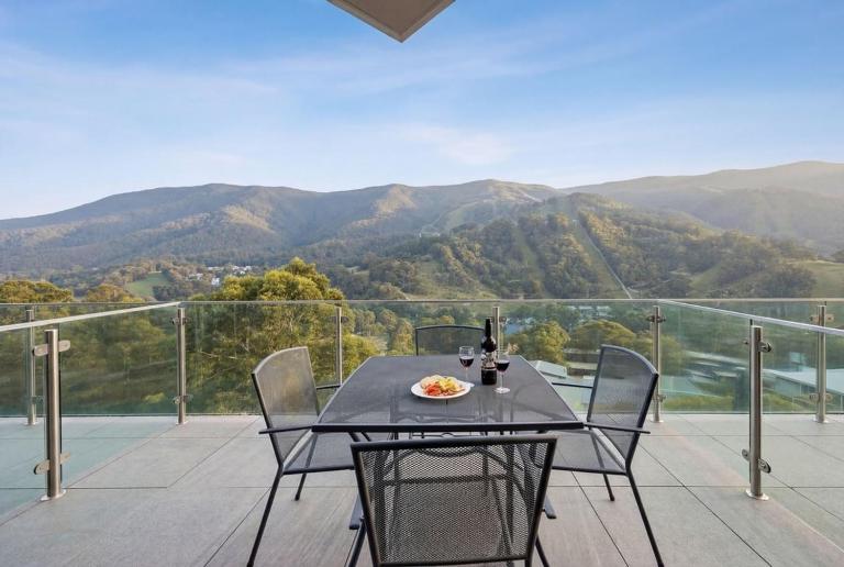 Lantern 23 - Balcony - B&B Thredbo